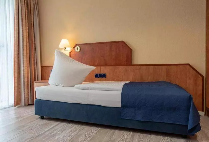 هتل Boardinghouse Burgpark