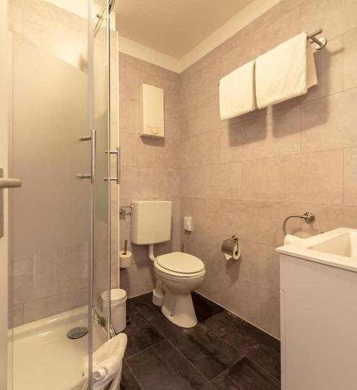 Отель Boardinghouse Burgpark