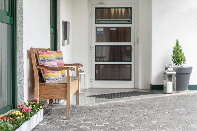 Отель Boardinghouse Burgpark