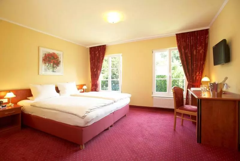 فندق Chateau De Pourtales