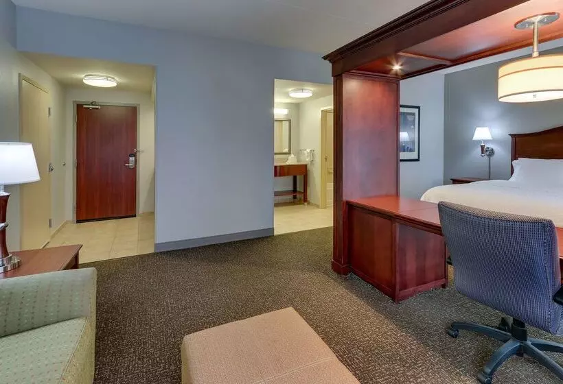 ホテル Hampton Inn & Suites Indianapolis Airport