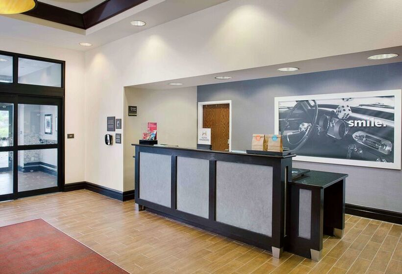 호텔 Hampton Inn Garden City Long Island