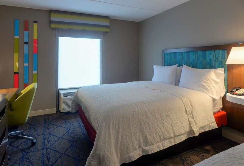 هتل Hampton Inn & Suites Atlsix Flags
