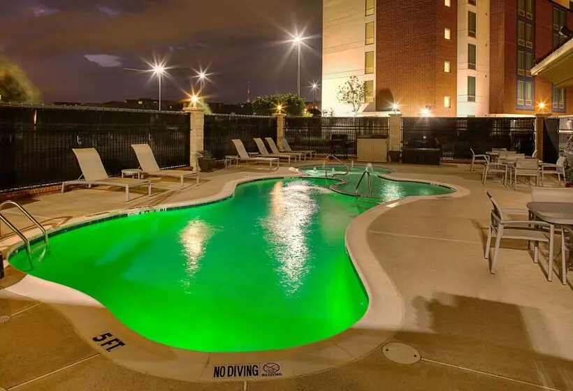 Отель Hampton Inn & Suites Dallas/lewisvillevista Ridge Mall, Tx