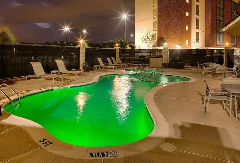 Отель Hampton Inn & Suites Dallas/lewisvillevista Ridge Mall, Tx
