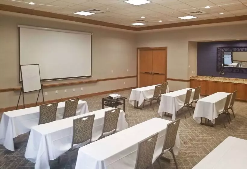 Отель Hampton Inn & Suites Salt Lake Citywest Jordan