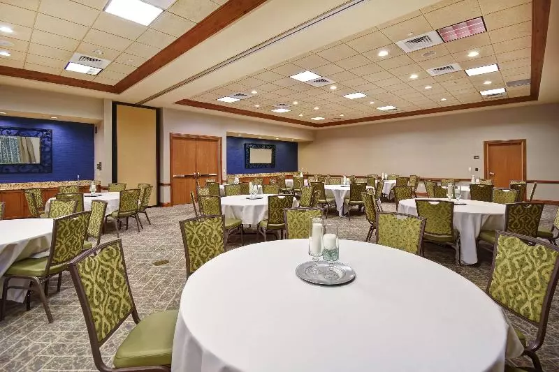 Отель Hampton Inn & Suites Salt Lake Citywest Jordan