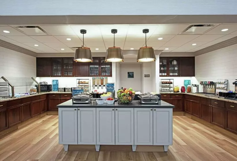 هتل Homewood Suites By Hilton Albany