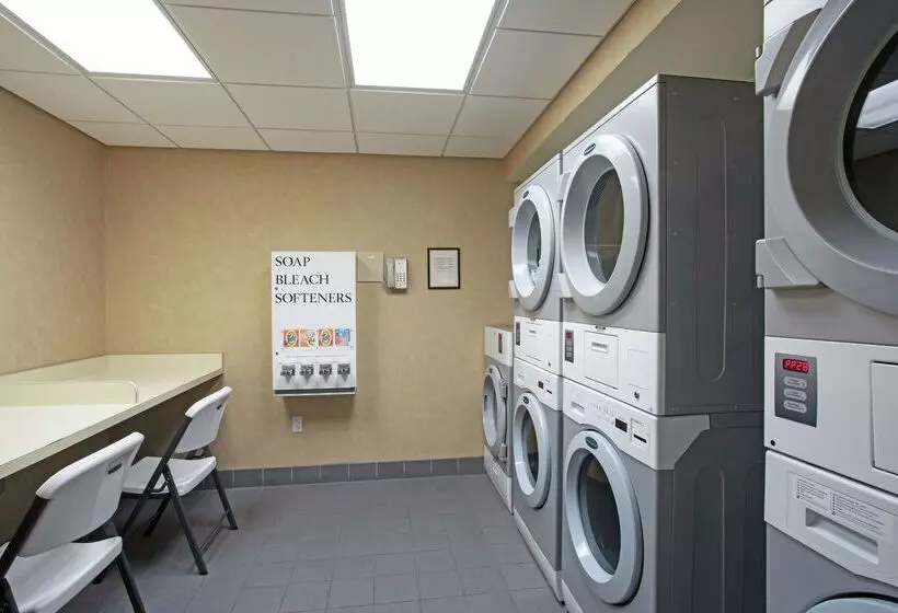 هتل Homewood Suites By Hilton Albany