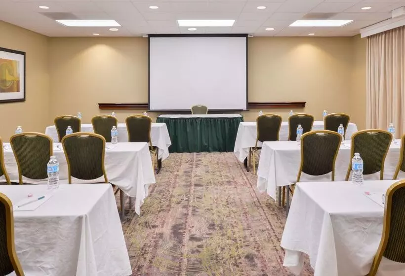 בית מלון כפרי Homewood Suites By Hilton Fresno