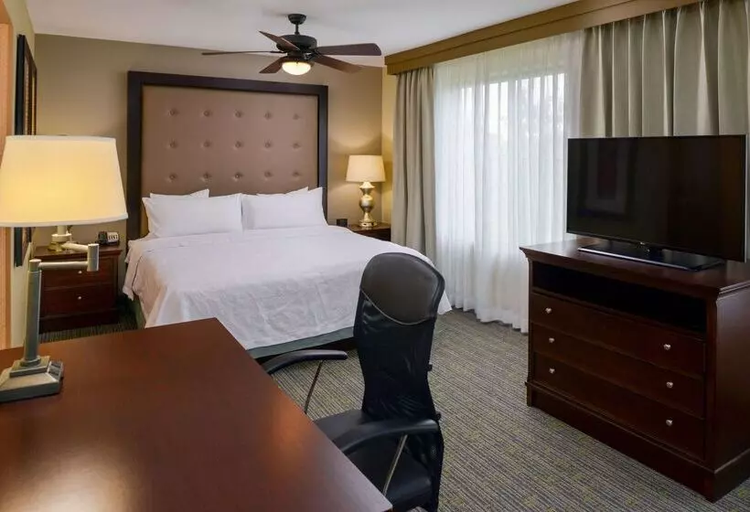 בית מלון כפרי Homewood Suites By Hilton Fresno