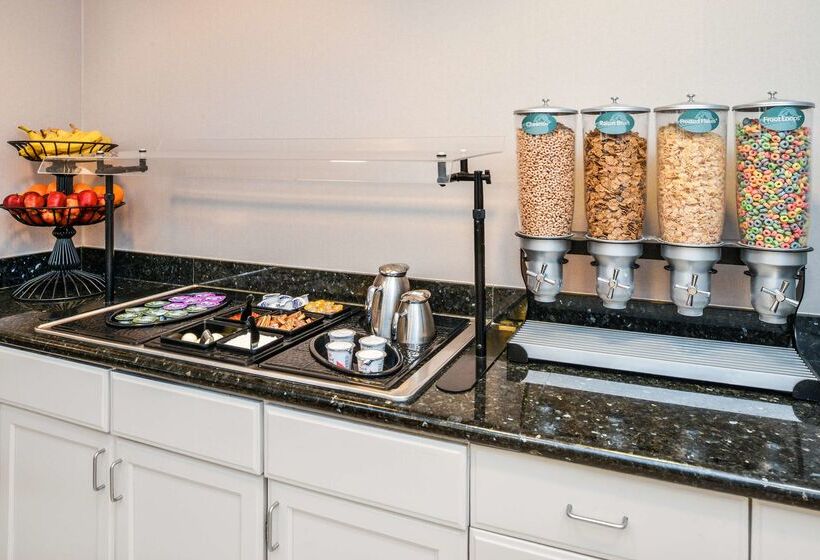 فندق Homewood Suites By Hilton Fresno