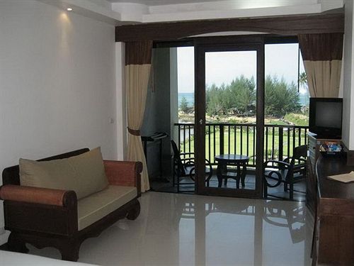 Szálloda Khao Lak Riverside Resort & Spa