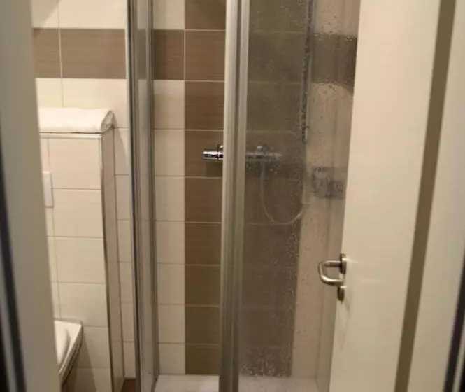 Отель Landgasthof Schwabhausen