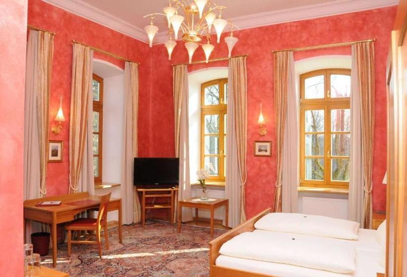 Отель & Restaurant Waldschloss