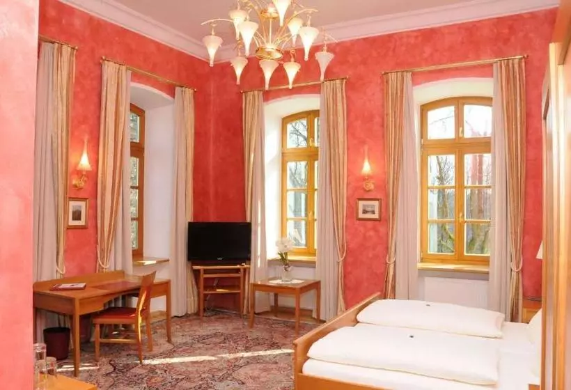 Отель & Restaurant Waldschloss