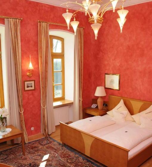 Отель & Restaurant Waldschloss