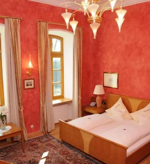 Отель & Restaurant Waldschloss