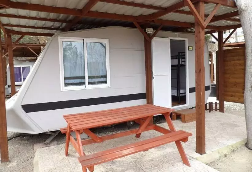 Oasis Country Park   Campground