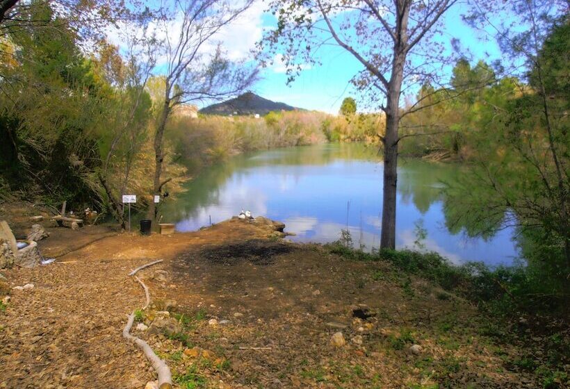 Oasis Country Park   Campground