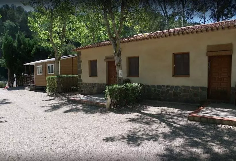 Oasis Country Park   Campground