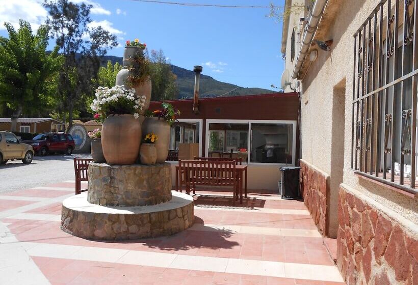 Oasis Country Park   Campground