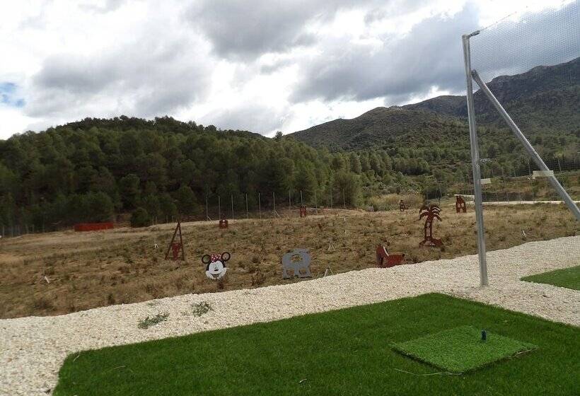 Oasis Country Park   Campground