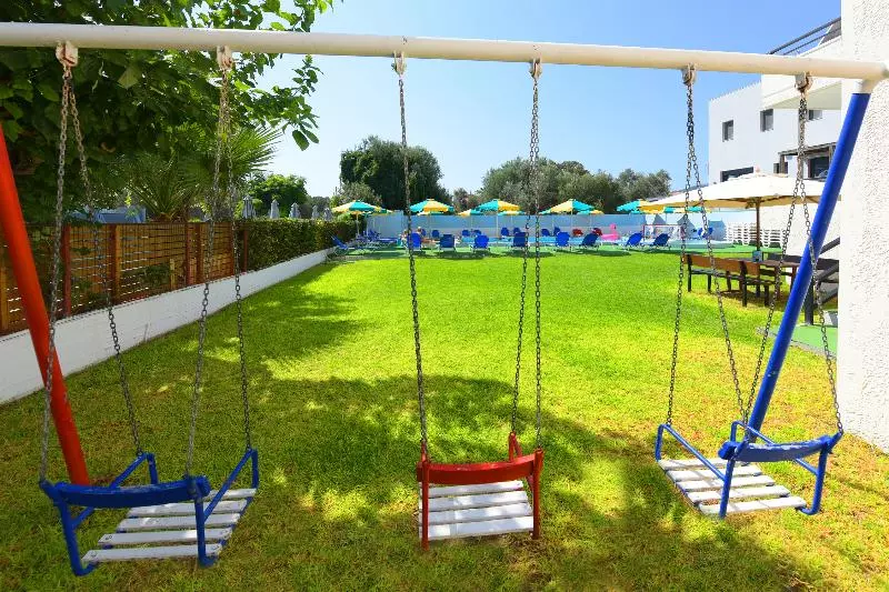 Anixis Hotel & Apartments