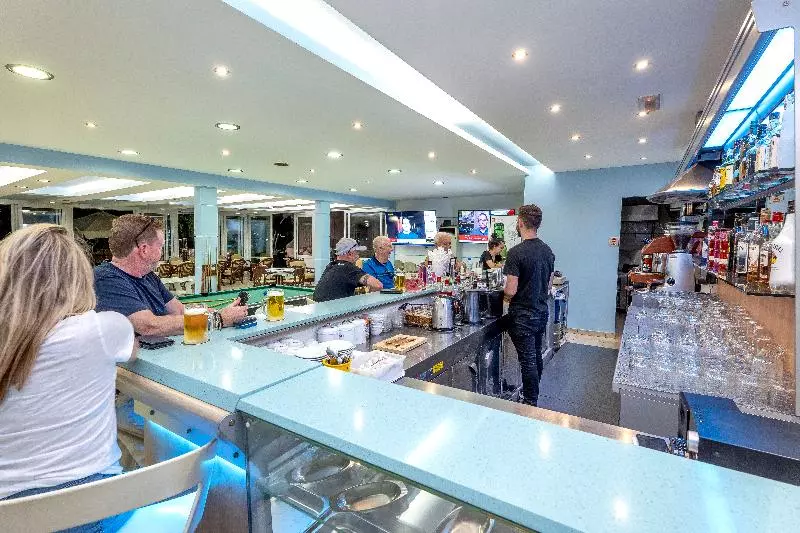 Anixis Hotel & Apartments