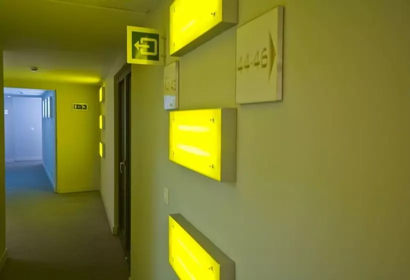 B Aparthotel Grand Place