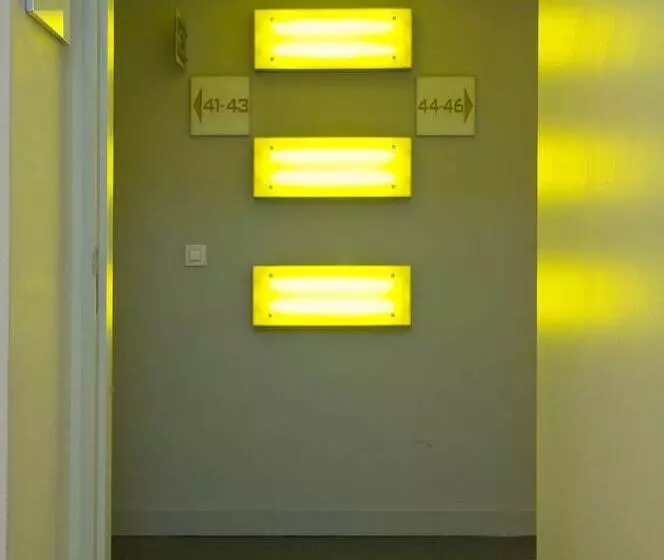 B Aparthotel Grand Place