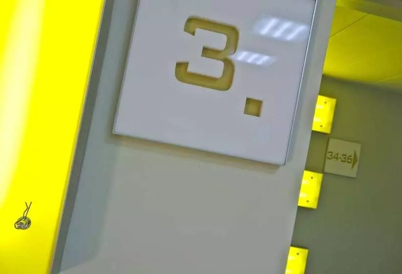 B Aparthotel Grand Place