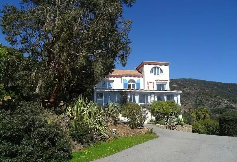 בית מלון כפרי Azur