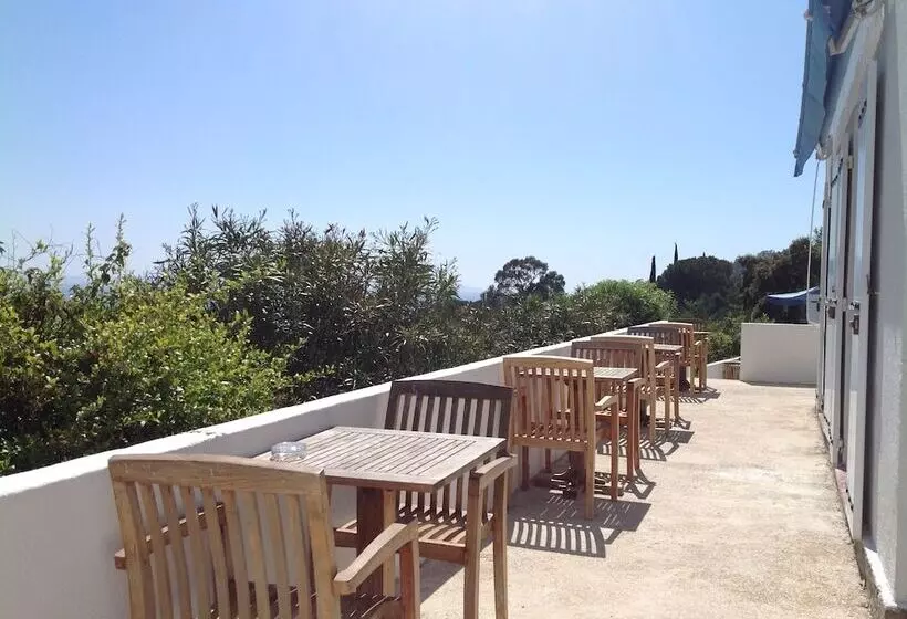 בית מלון כפרי Azur