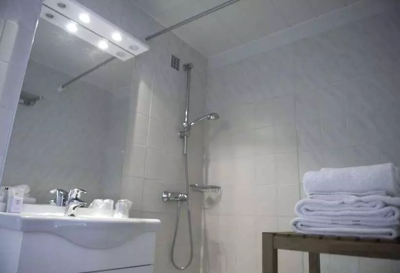 בית מלון כפרי Azur