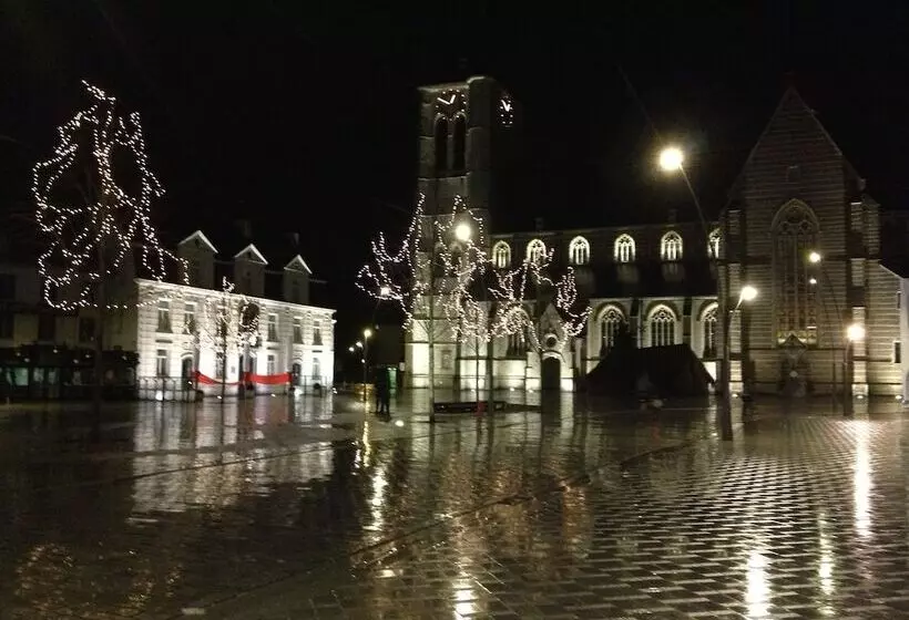 Отель Corbie Geel
