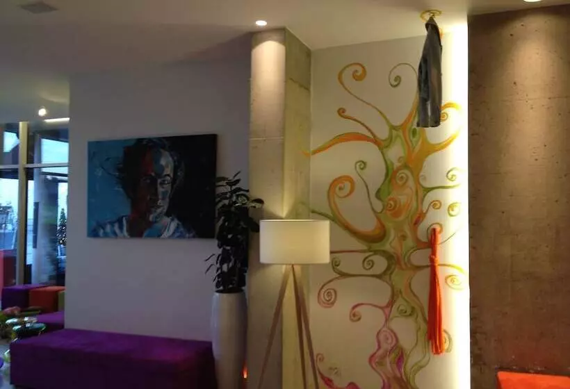 Отель Corbie Geel