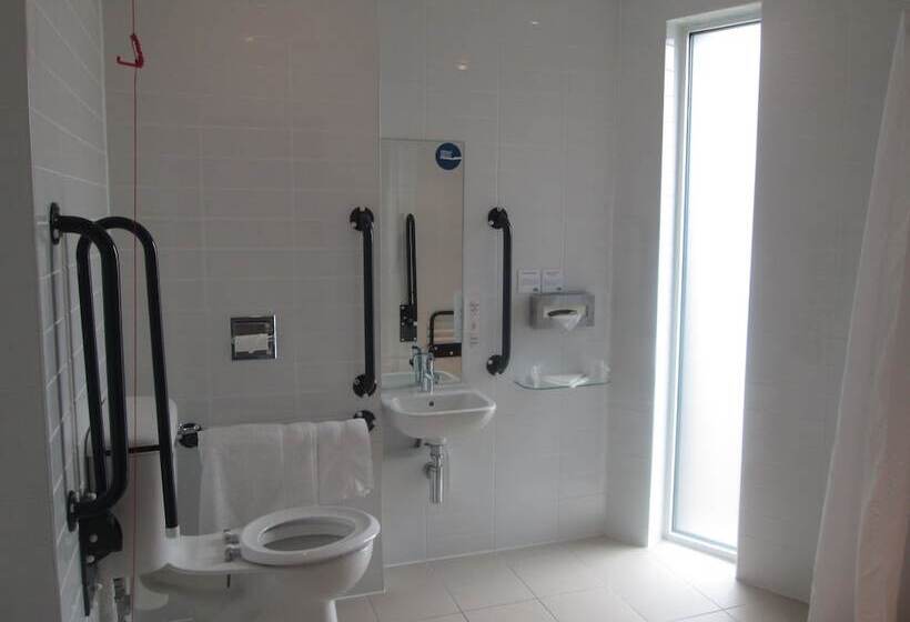 فندق Holiday Inn Express Manchester City Centre, An Ihg