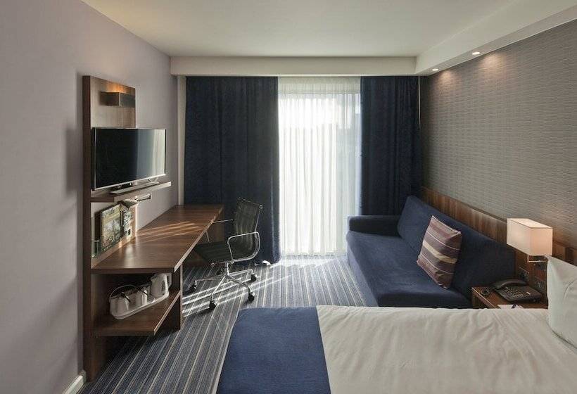 فندق Holiday Inn Express Manchester City Centre, An Ihg