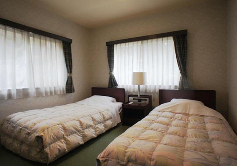 Отель Izu Ippeki Lake Lakeside Terrace