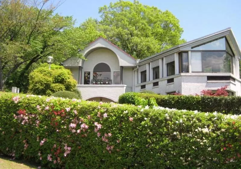 Отель Izu Ippeki Lake Lakeside Terrace