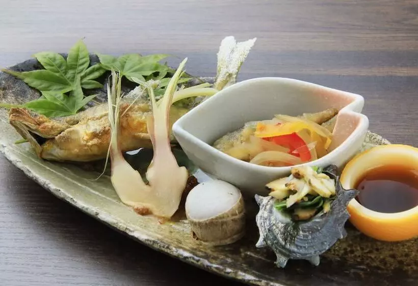 Отель Izu Ippeki Lake Lakeside Terrace