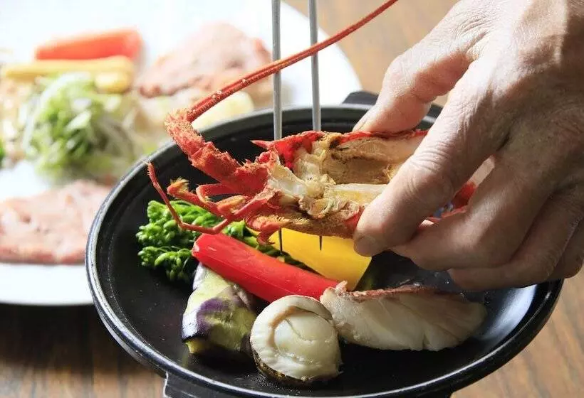 Отель Izu Ippeki Lake Lakeside Terrace