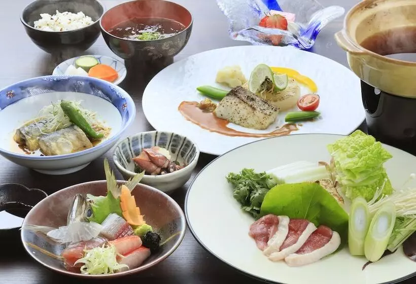 Отель Izu Ippeki Lake Lakeside Terrace