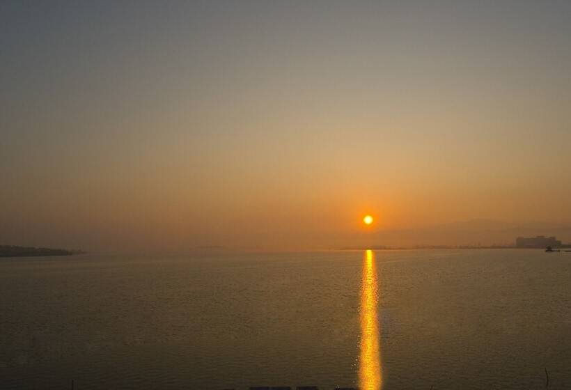 Apa Hotel & Resort Kaga Katayamazu Onsen Kasuikyo