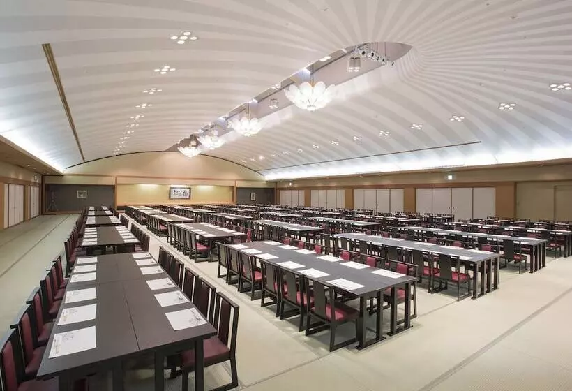 Apa Hotel & Resort Kaga Katayamazu Onsen Kasuikyo