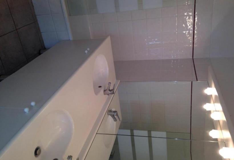 Отель Résidence Goélia Les Jardins De Phoebus