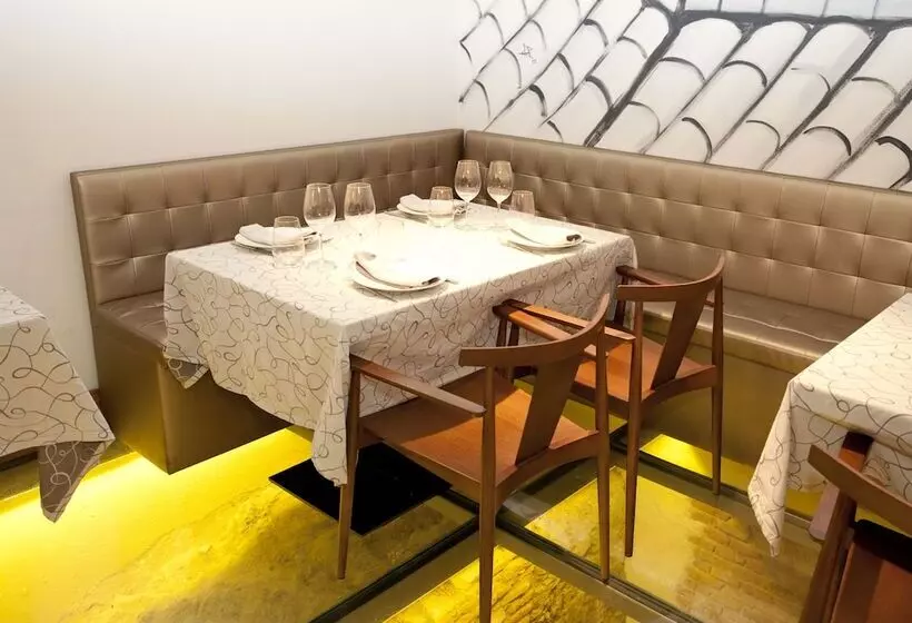 هتل Posada Del Leon De Oro Boutique