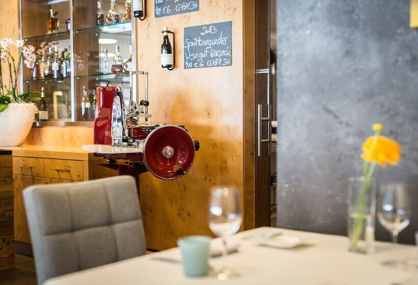 Alpenparks Hotel & Apartment Taxacher