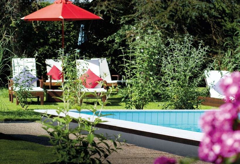 Alpenparks Hotel & Apartment Taxacher